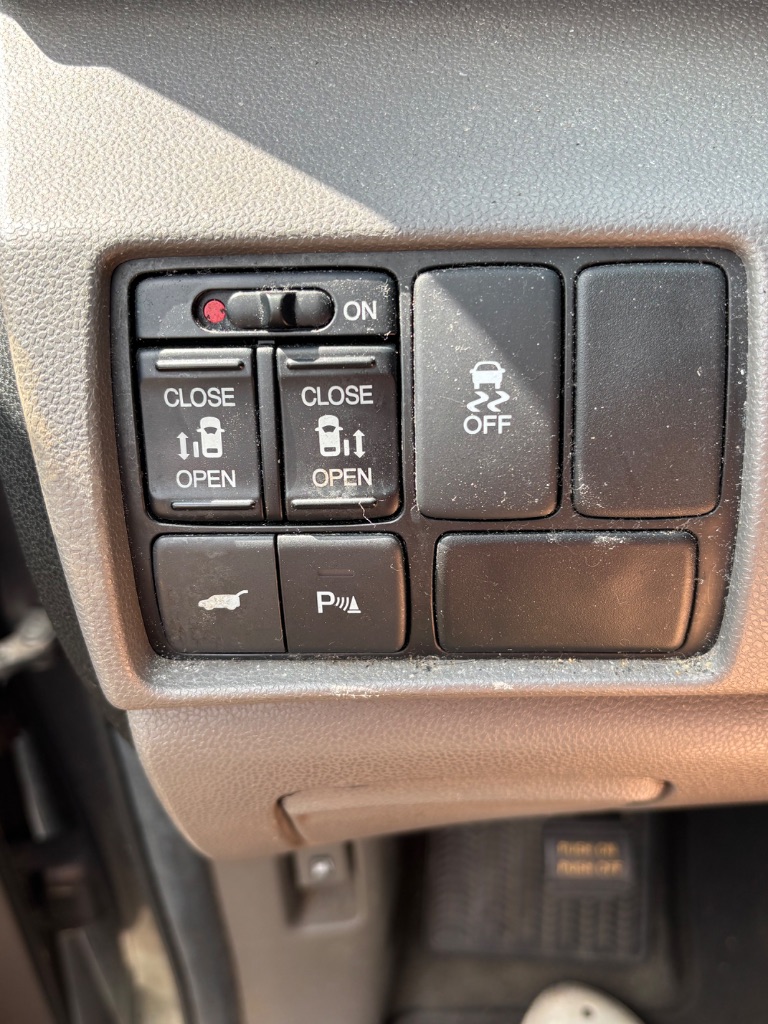 2012 Honda Odyssey Touring photo