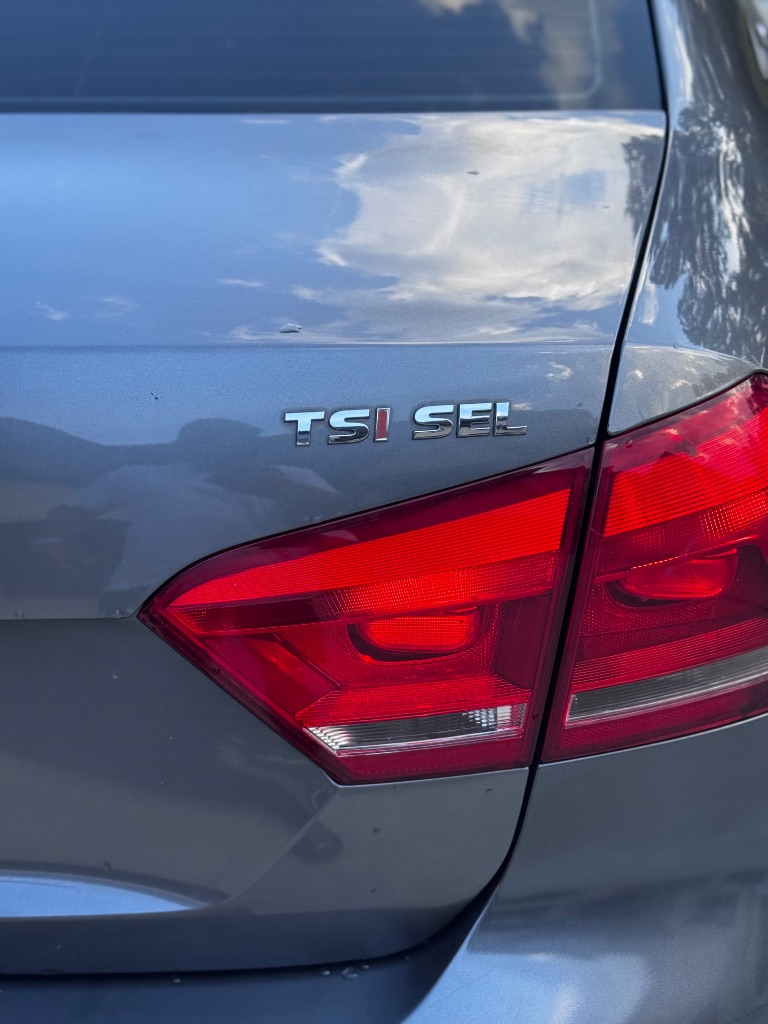 2015 Volkswagen Passat - $6,000