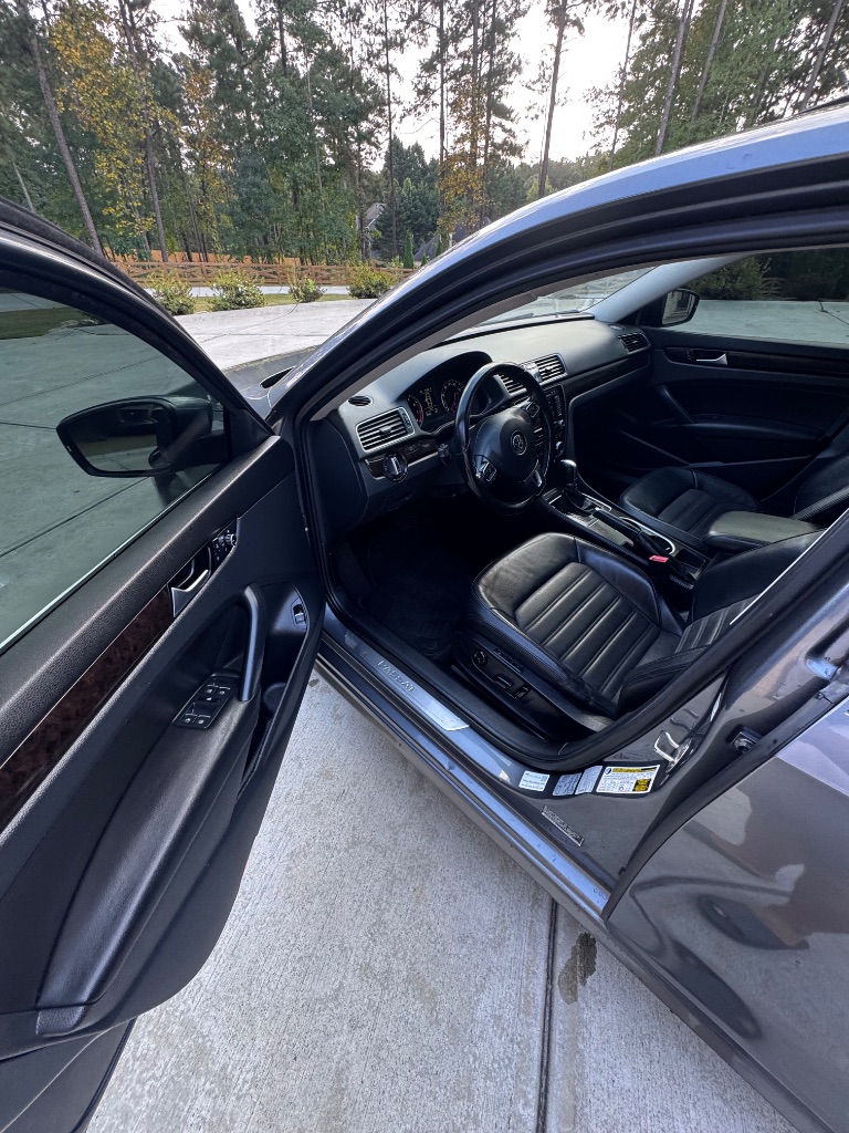 2015 Volkswagen Passat - $6,000