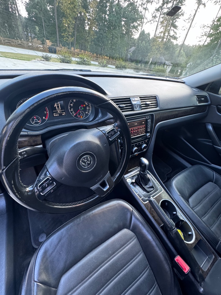 2015 Volkswagen Passat - $6,000