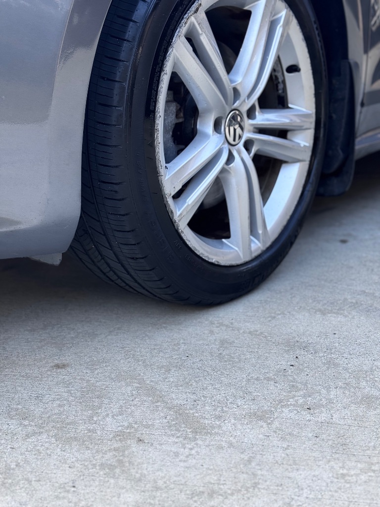 2015 Volkswagen Passat - $6,000