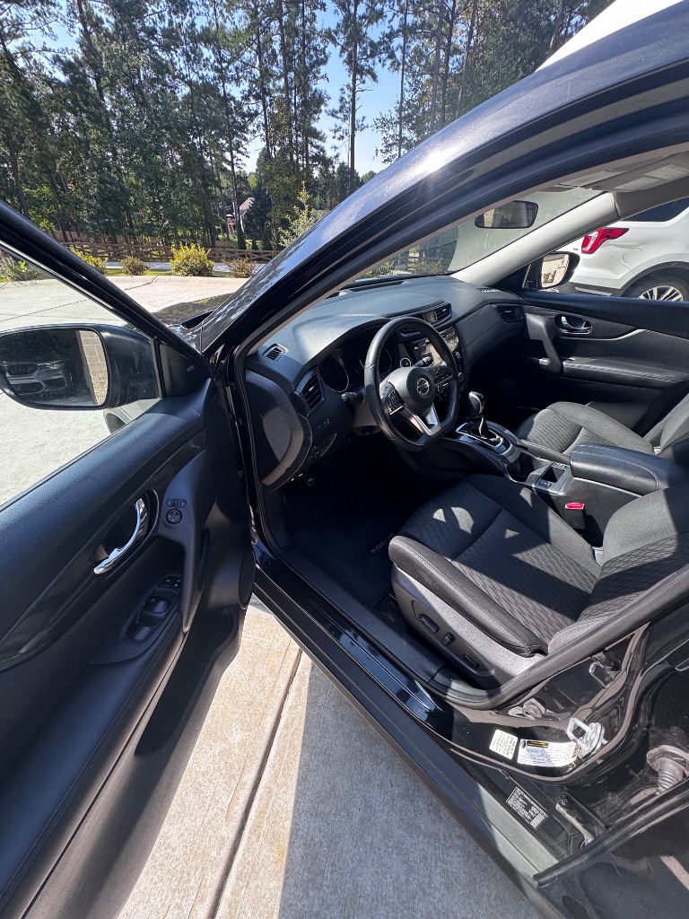 2017 Nissan Rogue - $6,900