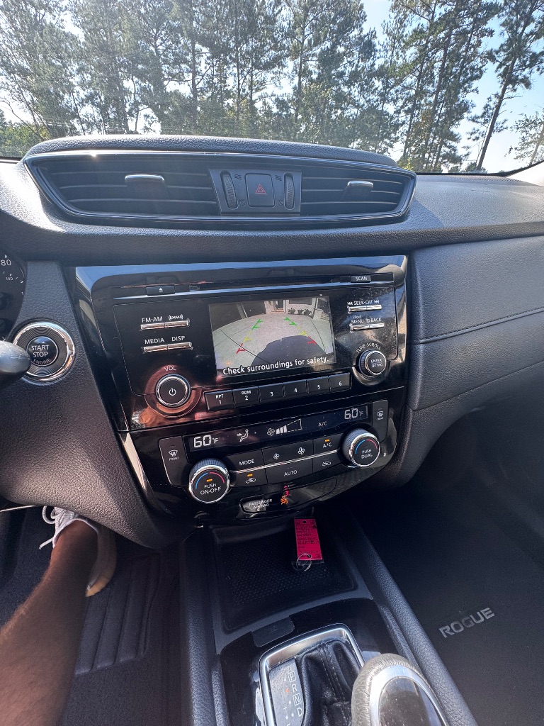 2017 Nissan Rogue - $6,900