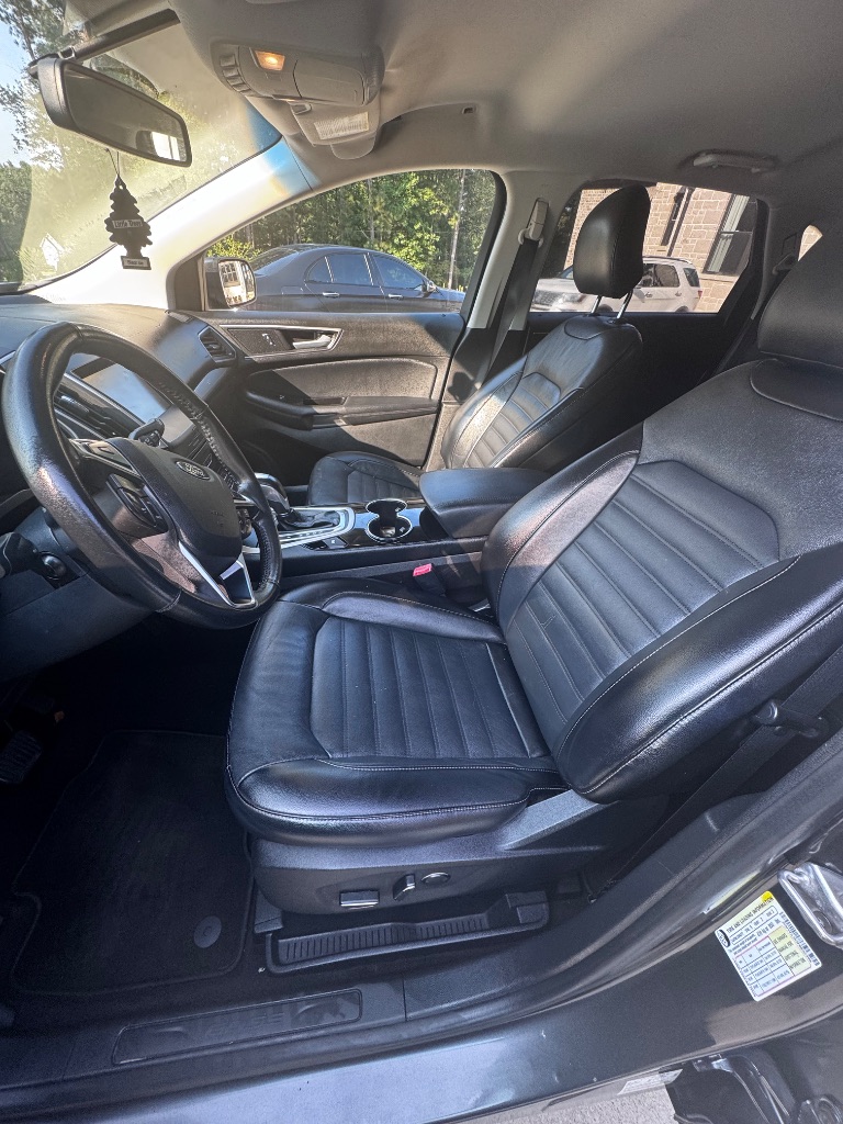 2015 Ford Edge - $8,500