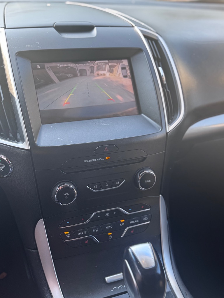2015 Ford Edge - $8,500