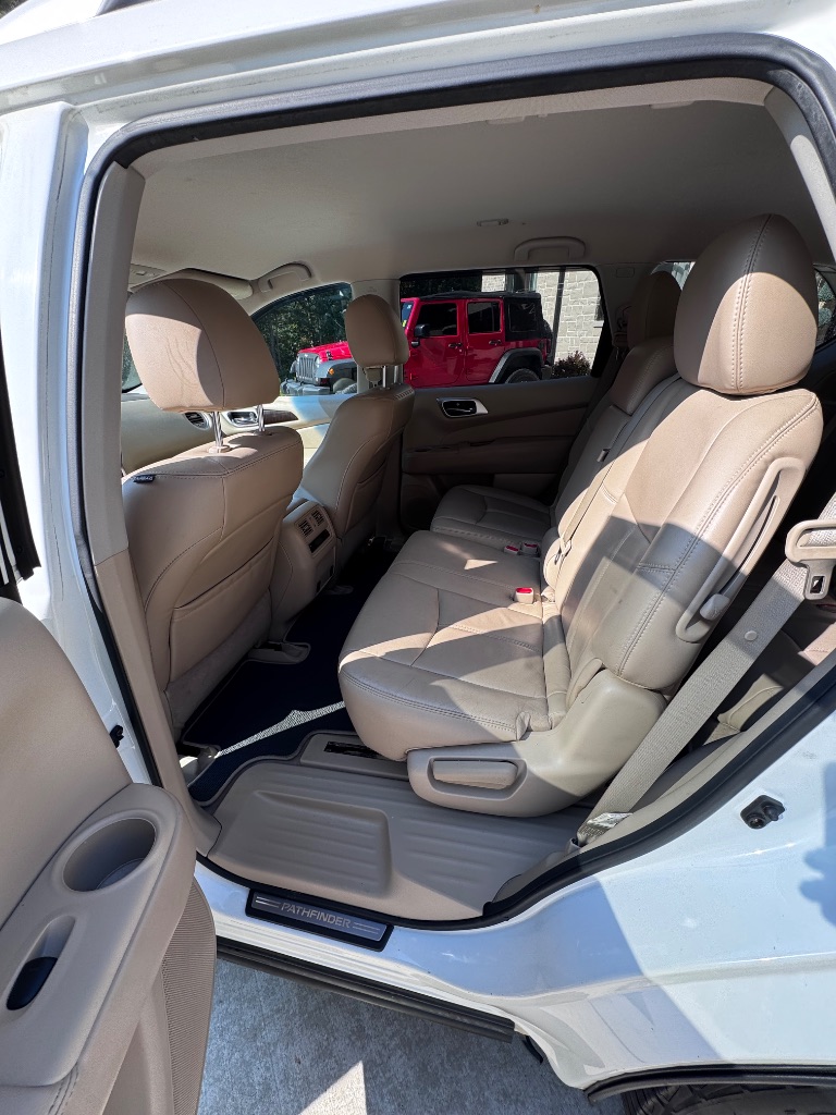 2014 Nissan Pathfinder - $5,500