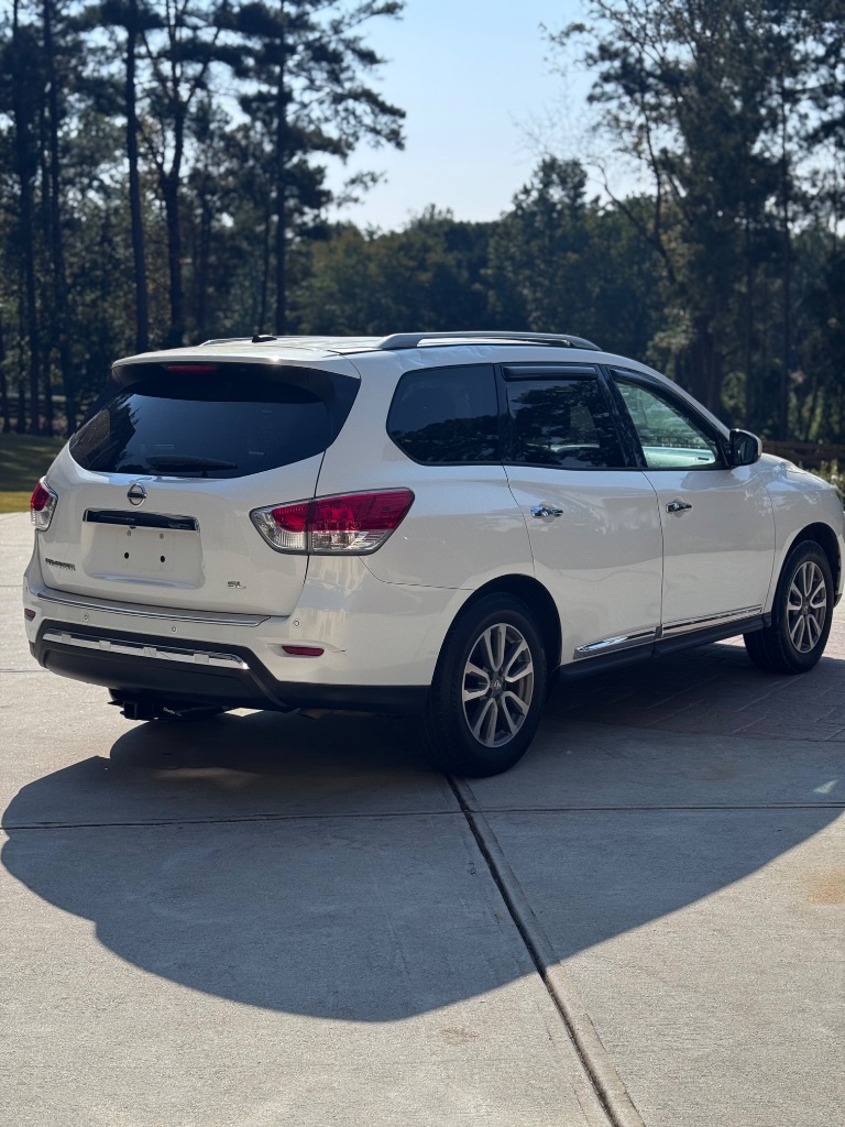 2014 Nissan Pathfinder - $5,500