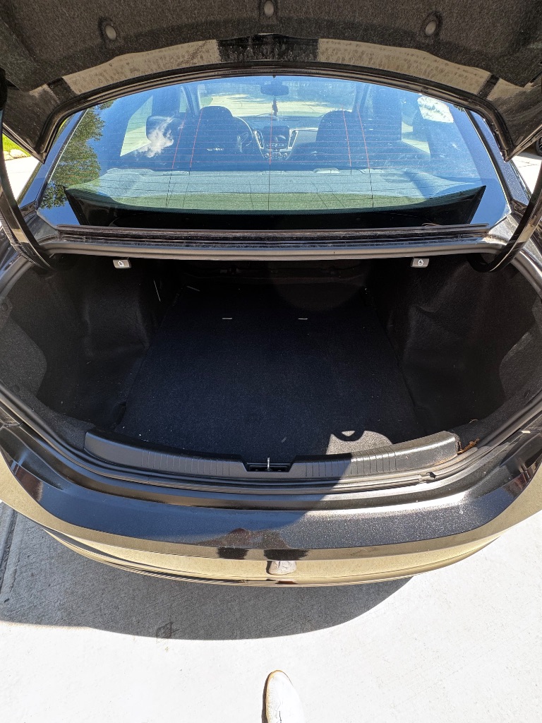 2022 Chevrolet Malibu - $9,900