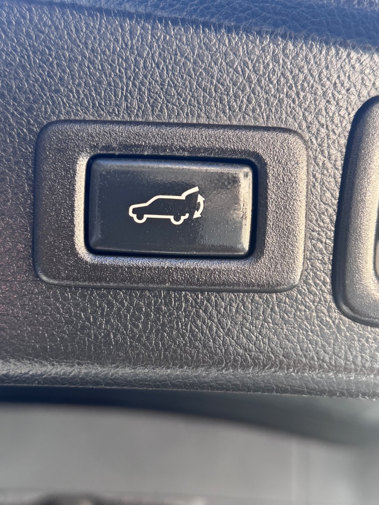 2017 Subaru Forester - $8,500