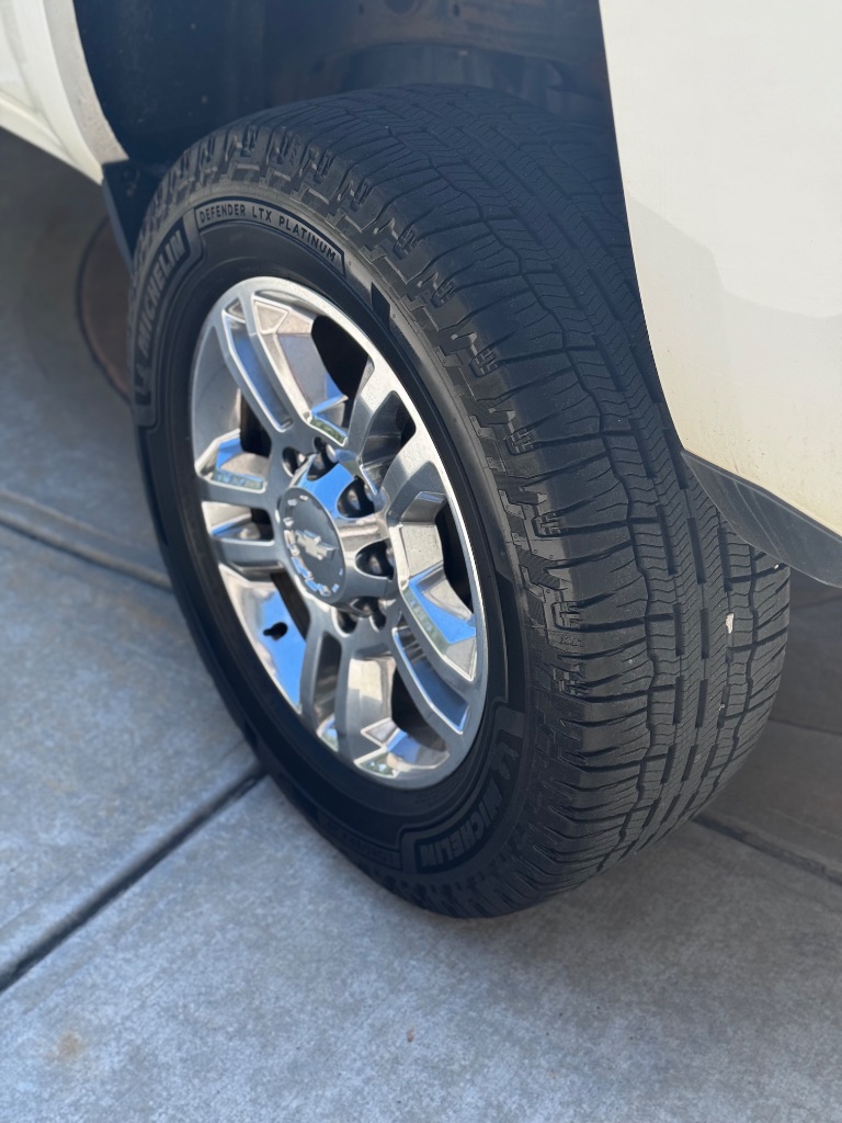 2015 Chevrolet Silverado 2500HD - $27,999