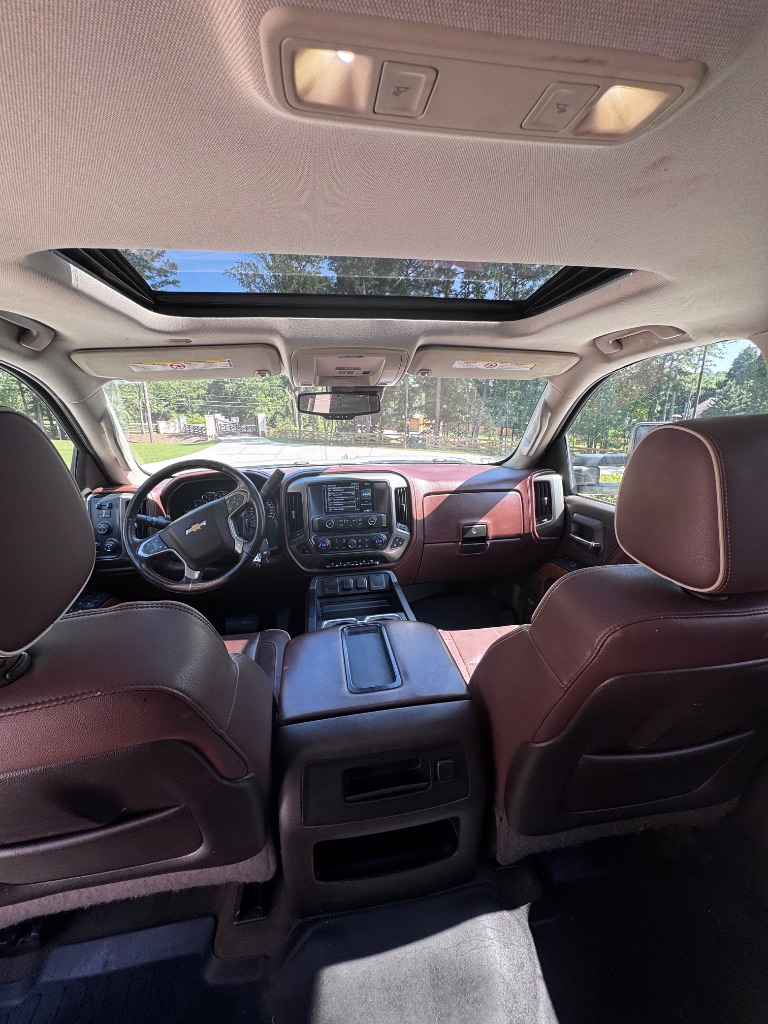 2015 Chevrolet Silverado 2500HD - $27,999