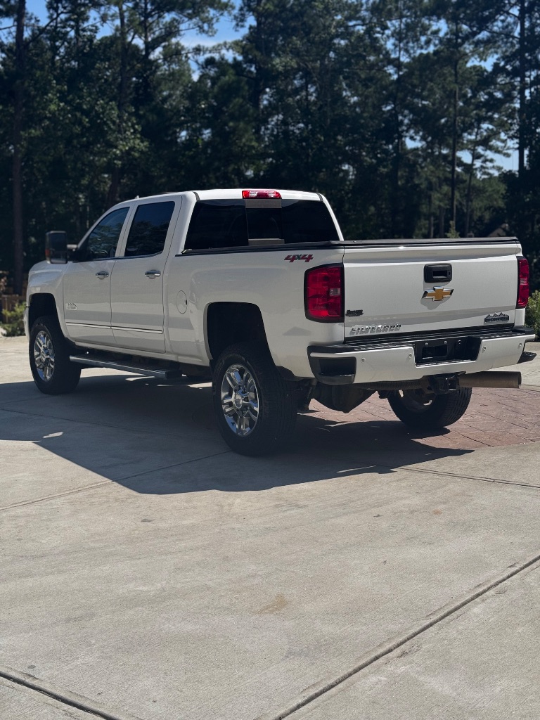 2015 Chevrolet Silverado 2500HD - $27,999