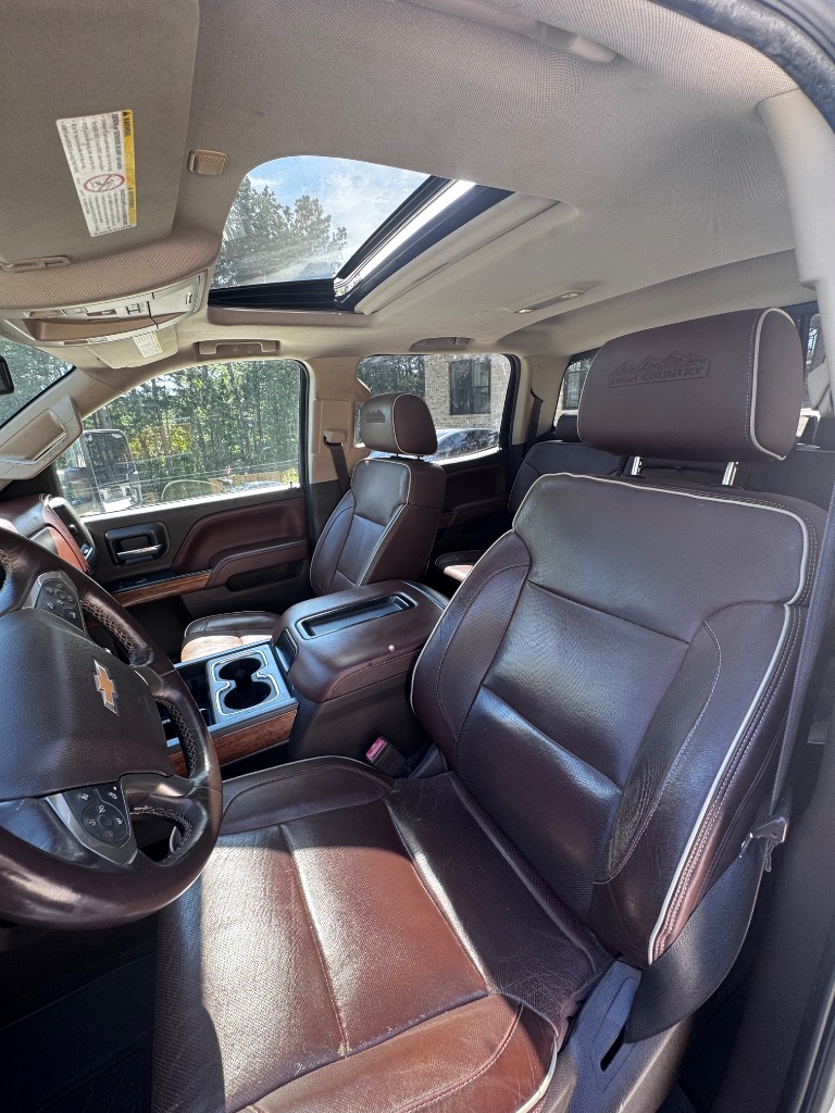 2015 Chevrolet Silverado 2500HD - $27,999