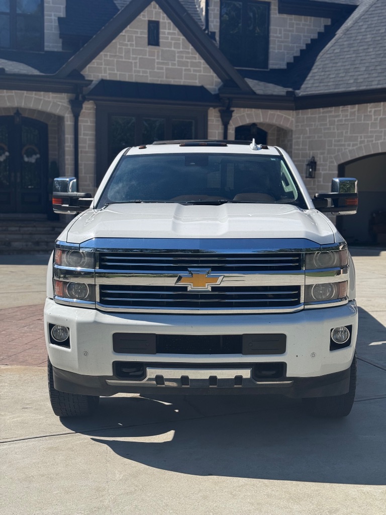 2015 Chevrolet Silverado 2500HD - $27,999