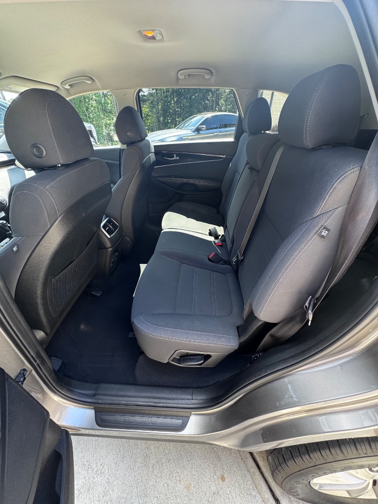 2018 Kia Sorento - $8,900