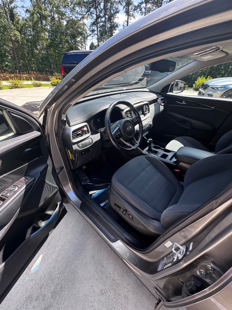 2018 Kia Sorento - $8,900