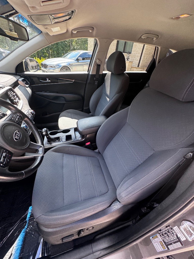2018 Kia Sorento - $8,900