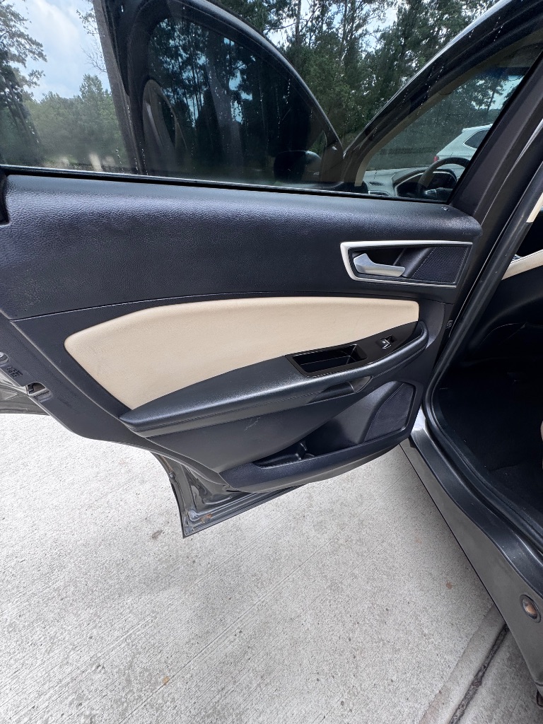 2019 Ford Edge - $11,999