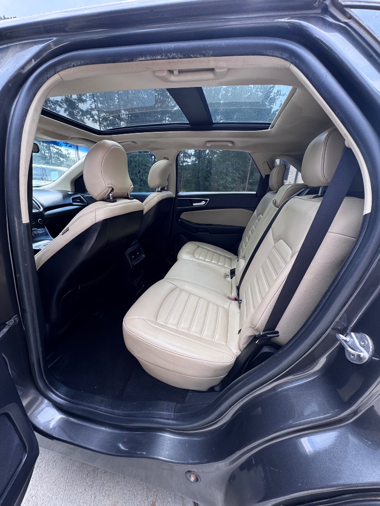 2019 Ford Edge - $11,999