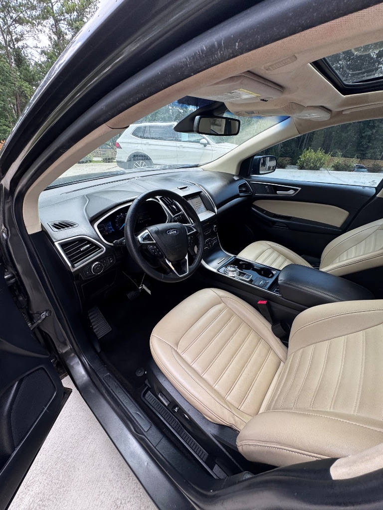 2019 Ford Edge - $11,999