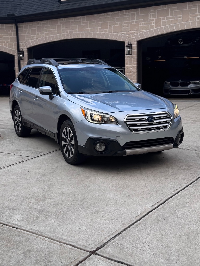 2016 Subaru Outback - $8,999