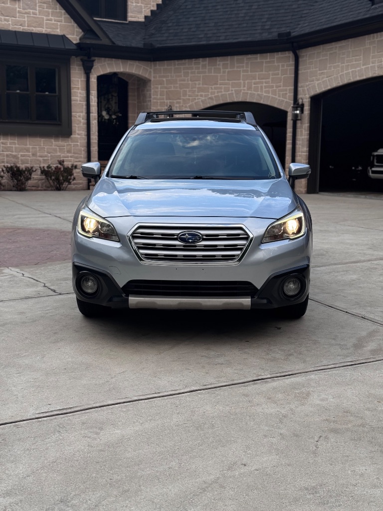 2016 Subaru Outback - $8,999