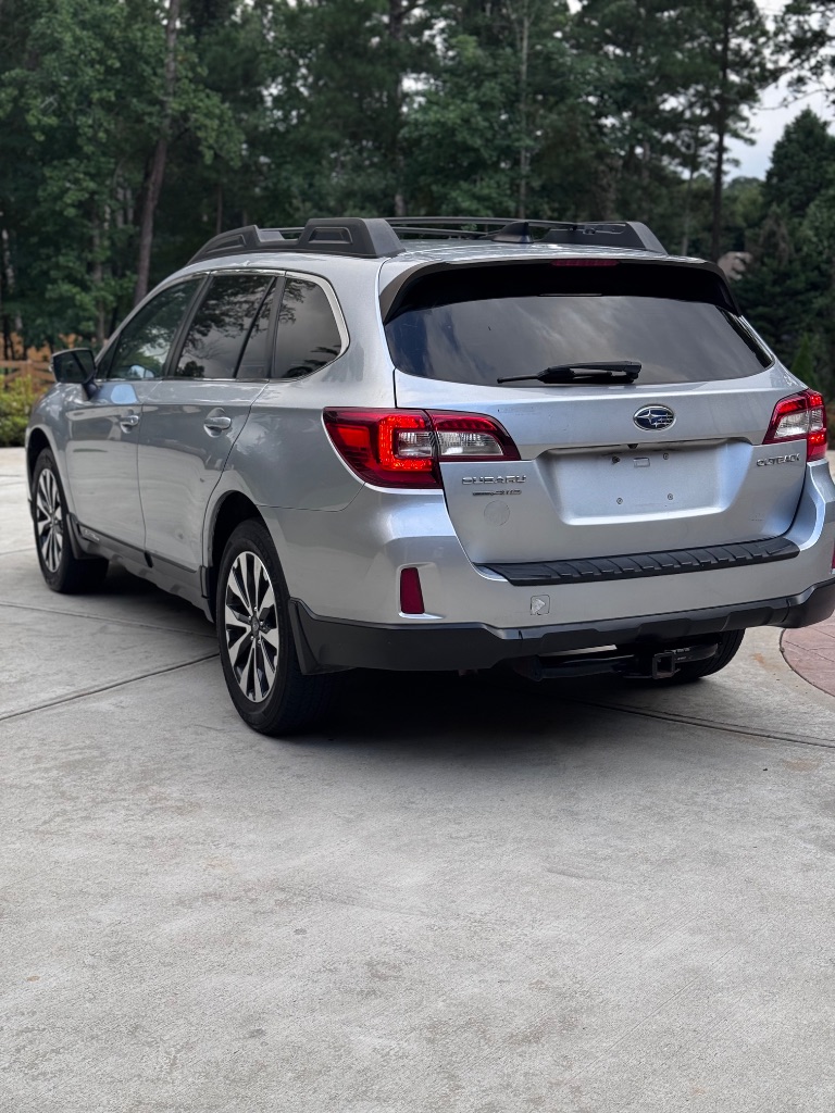 2016 Subaru Outback - $8,999