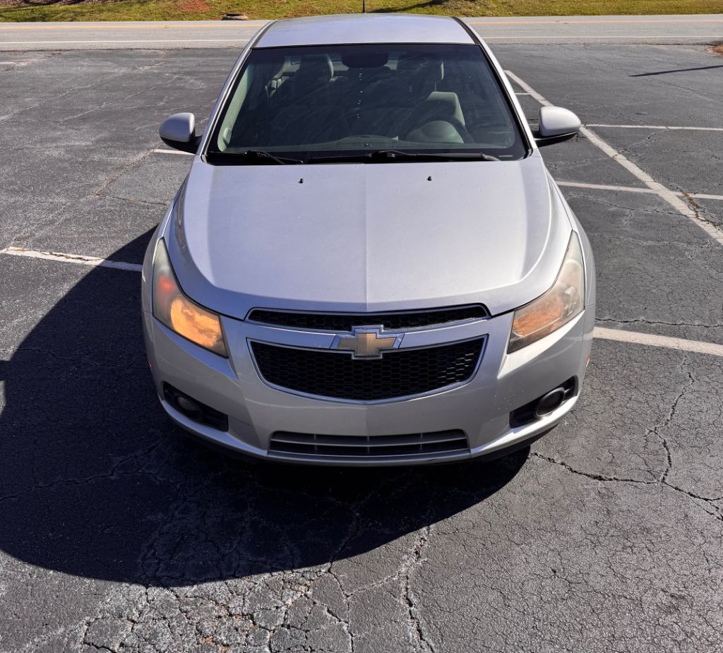 2011 Chevrolet Cruze LT photo