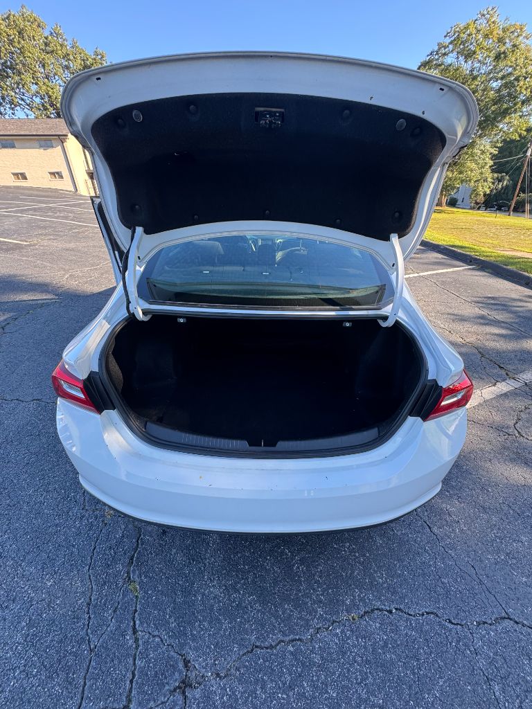 2018 Chevrolet Malibu - $12,995