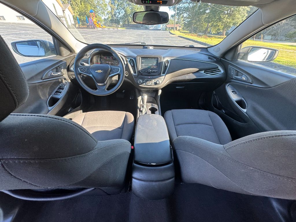 2018 Chevrolet Malibu - $12,995