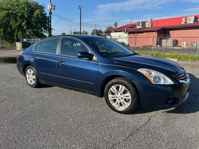 2010 Nissan Altima 2.5 photo
