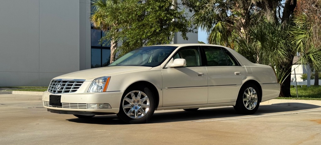 2009 Cadillac DTS - $6,795
