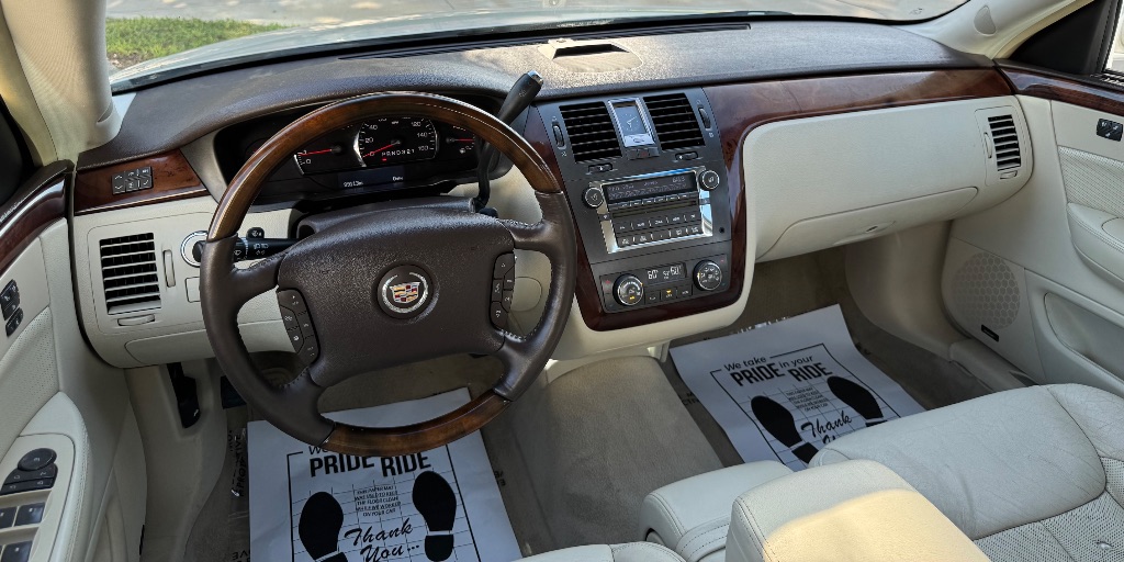 2009 Cadillac DTS - $6,795