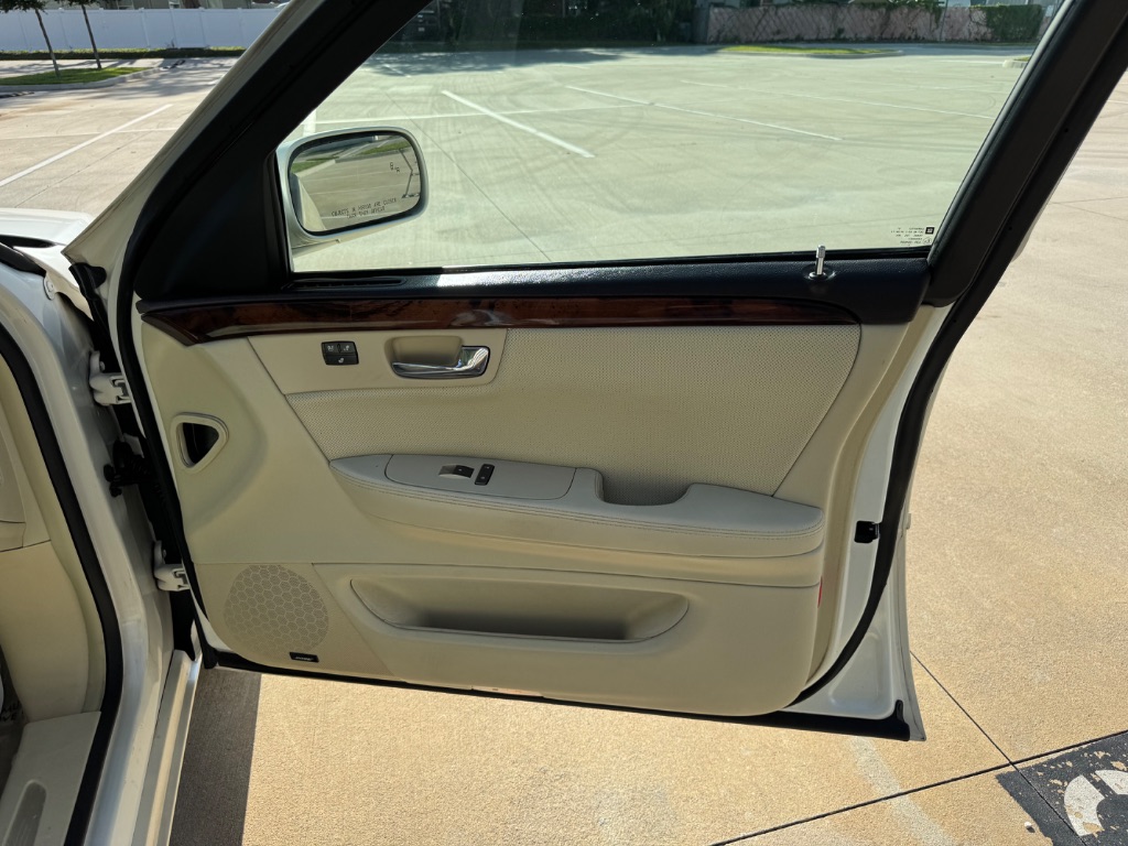 2009 Cadillac DTS - $6,795