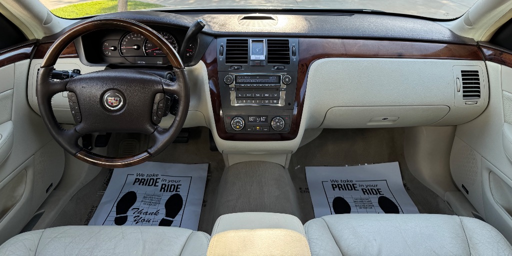 2009 Cadillac DTS - $6,795