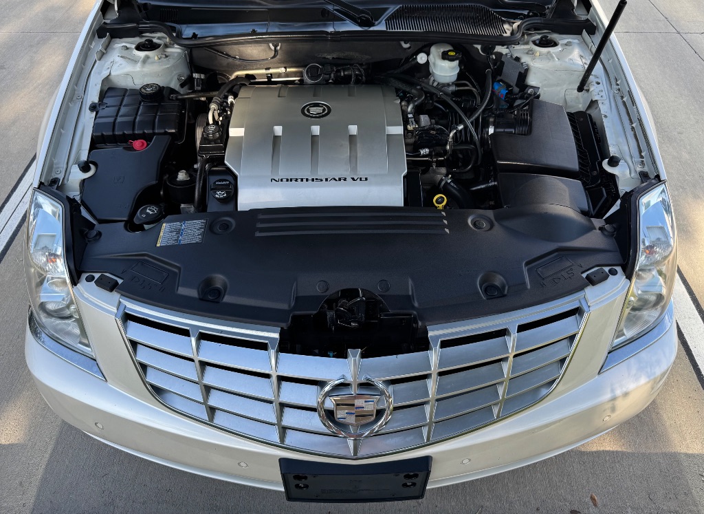 2009 Cadillac DTS - $6,795