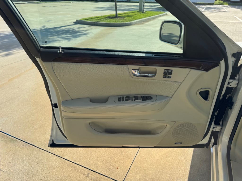 2009 Cadillac DTS - $6,795