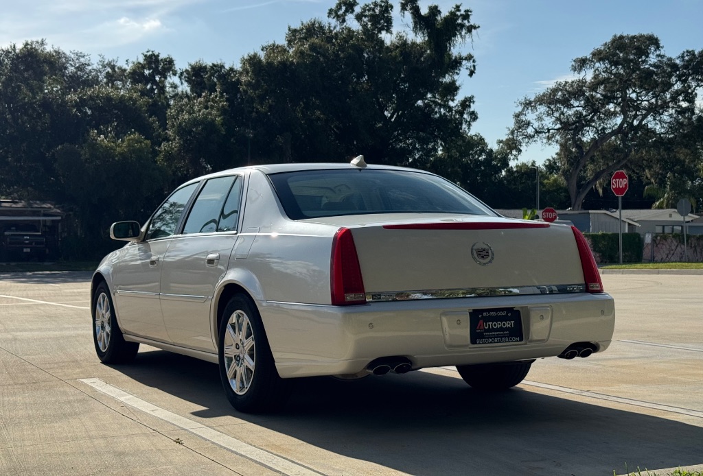 2009 Cadillac DTS - $6,795
