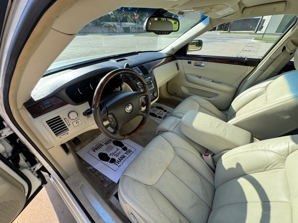 2009 Cadillac DTS - $6,795
