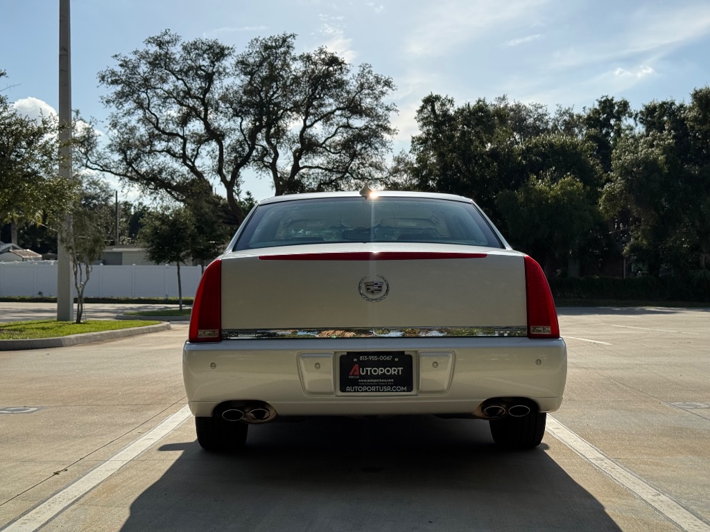 2009 Cadillac DTS - $6,795