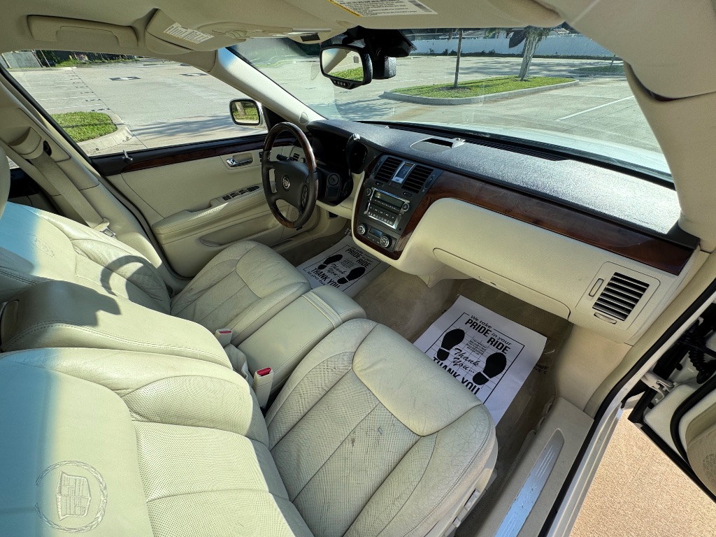 2009 Cadillac DTS - $6,795