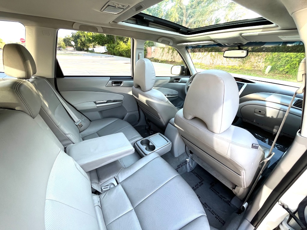 2010 Subaru Forester 2.5X Limited photo