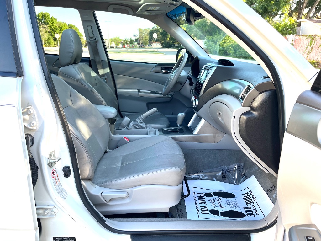 2010 Subaru Forester 2.5X Limited photo
