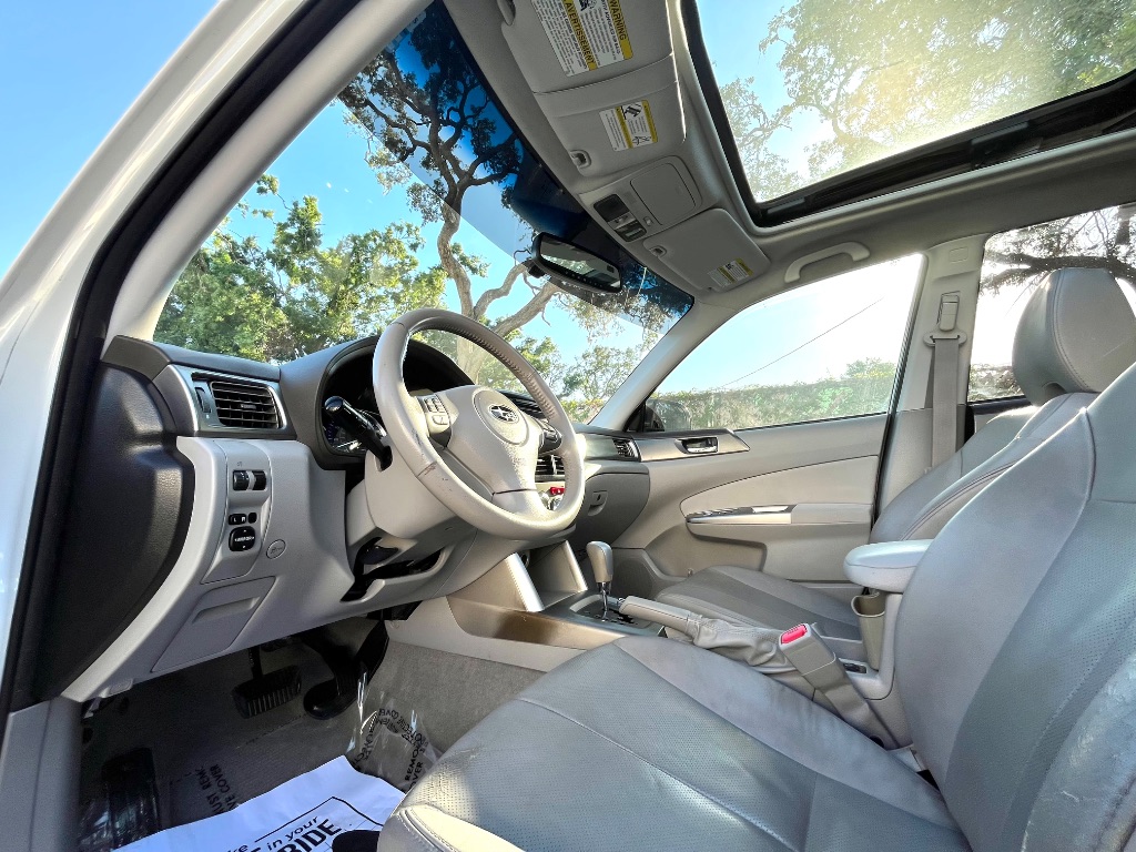 2010 Subaru Forester 2.5X Limited photo