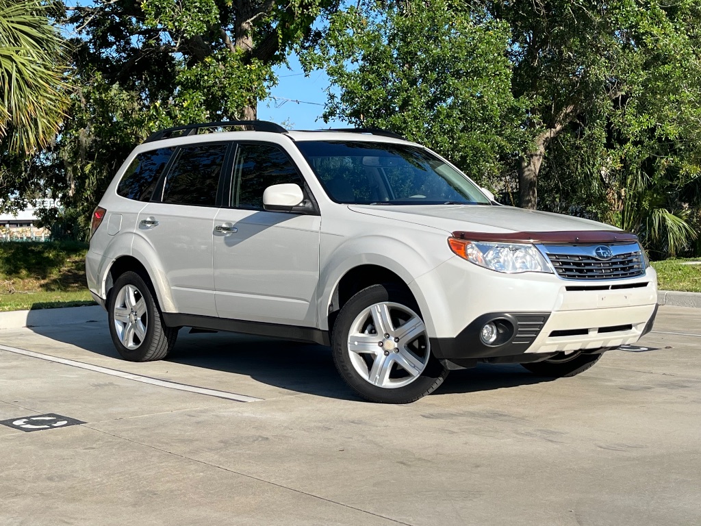 2010 Subaru Forester 2.5X Limited photo