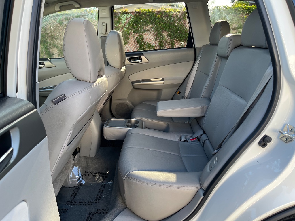 2010 Subaru Forester 2.5X Limited photo