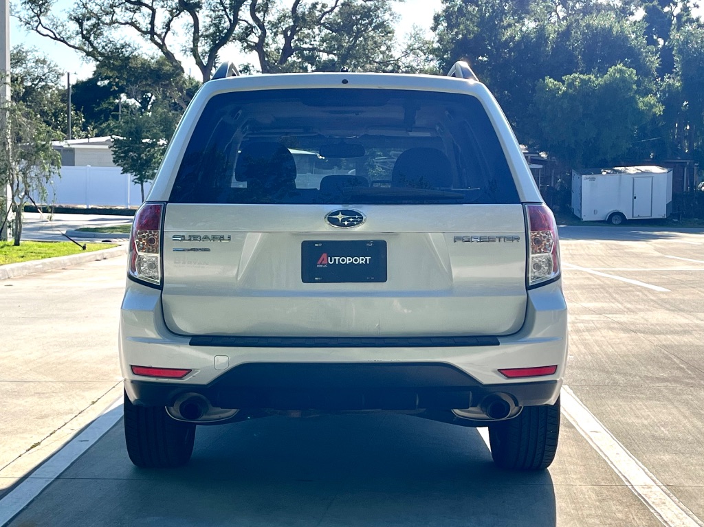 2010 Subaru Forester 2.5X Limited photo