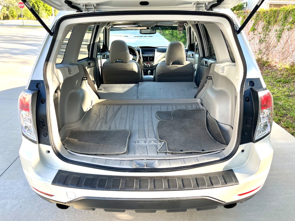2010 Subaru Forester 2.5X Limited photo