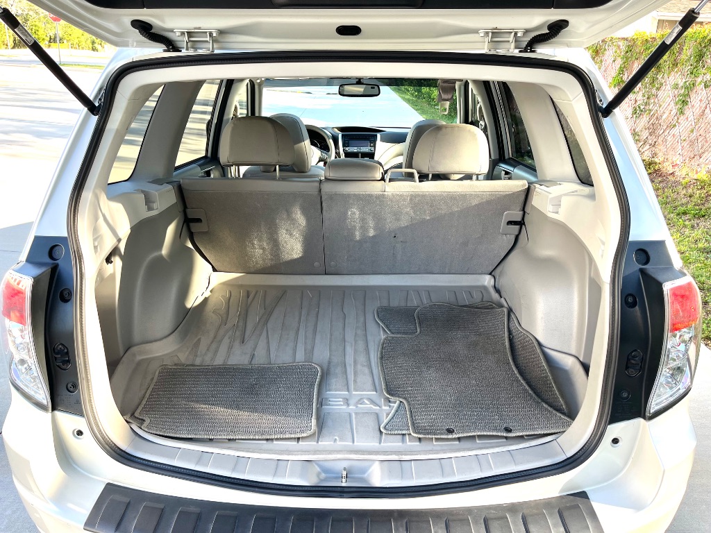 2010 Subaru Forester 2.5X Limited photo