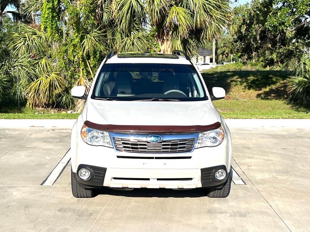 2010 Subaru Forester 2.5X Limited photo